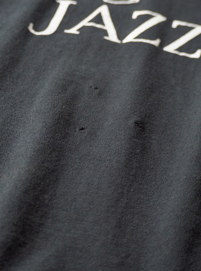 "Foreman" used Local jazz band t-shirt