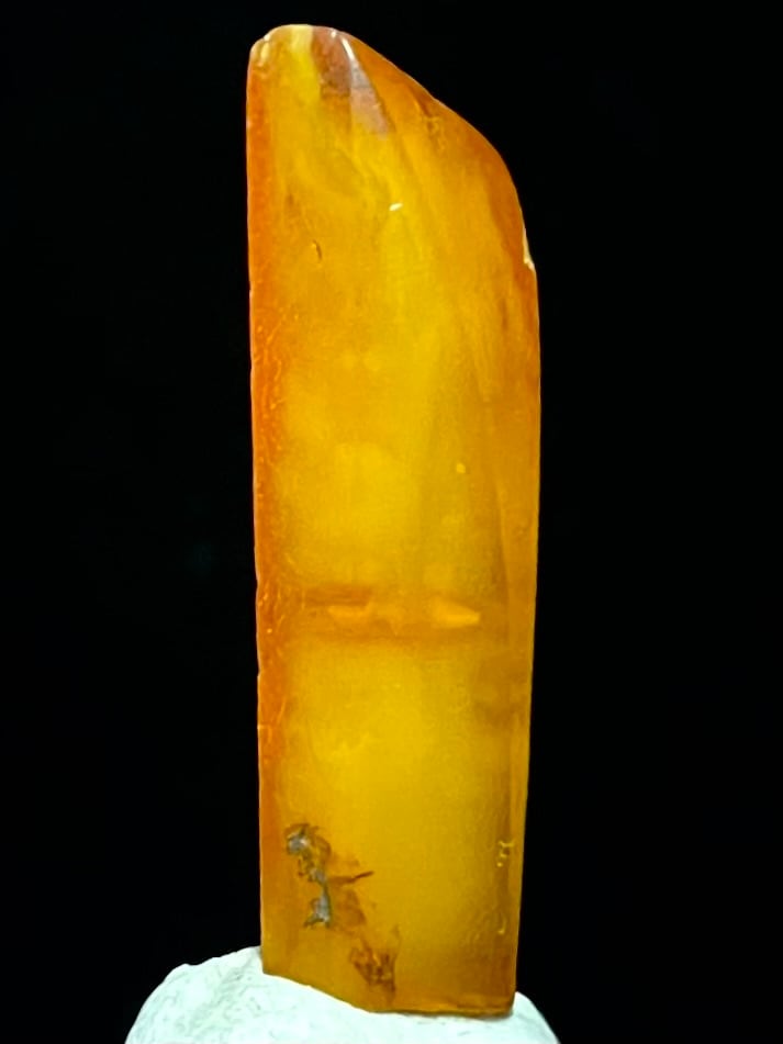 3) サンシャイン「ゴールデン・アンバー(琥珀)」原石(ポーランド産)