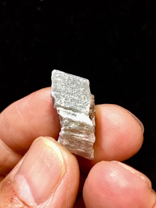 3) パライバ・トルマリン原石