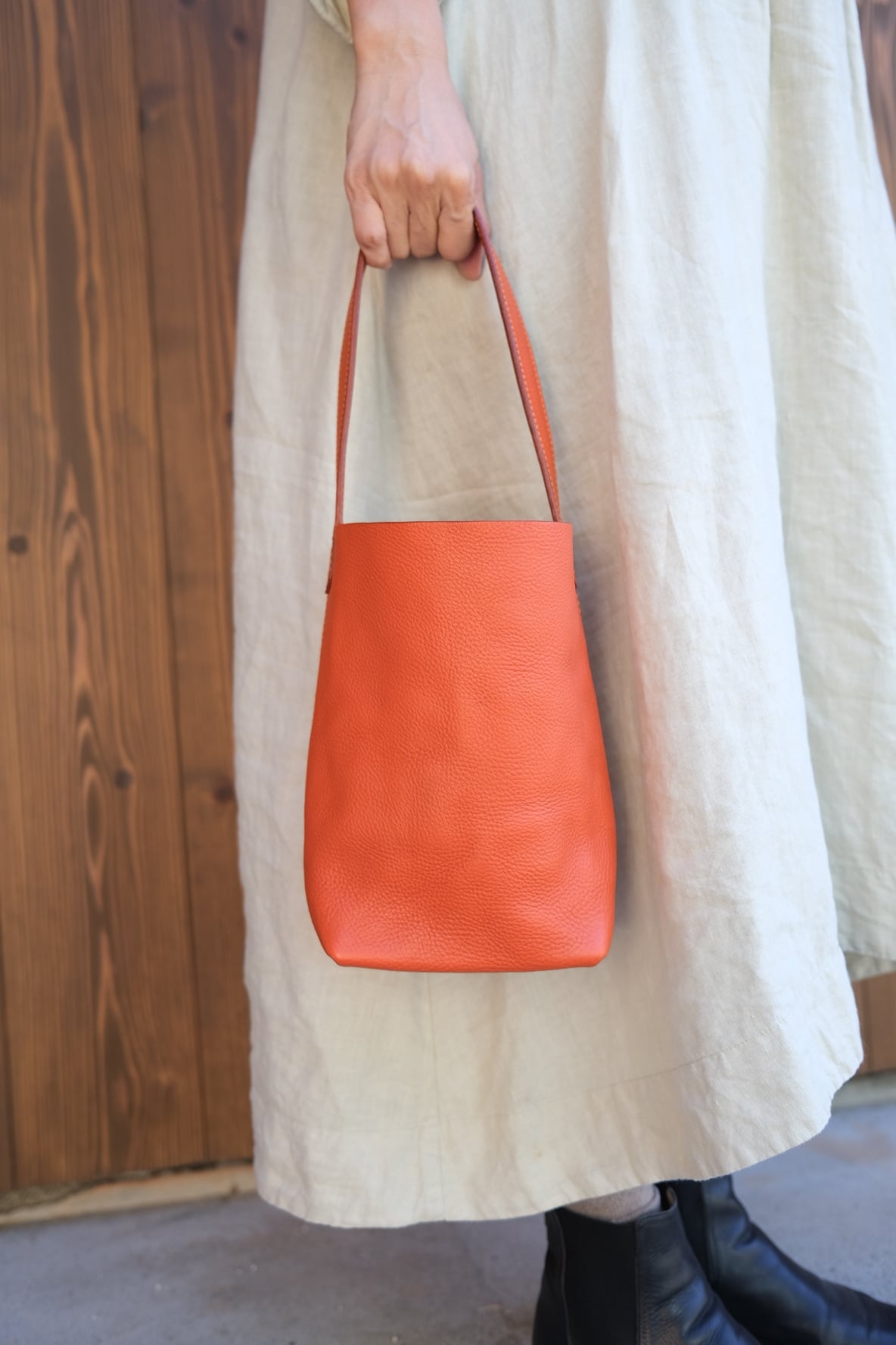 《即納》bucket hand bag【blood orange】