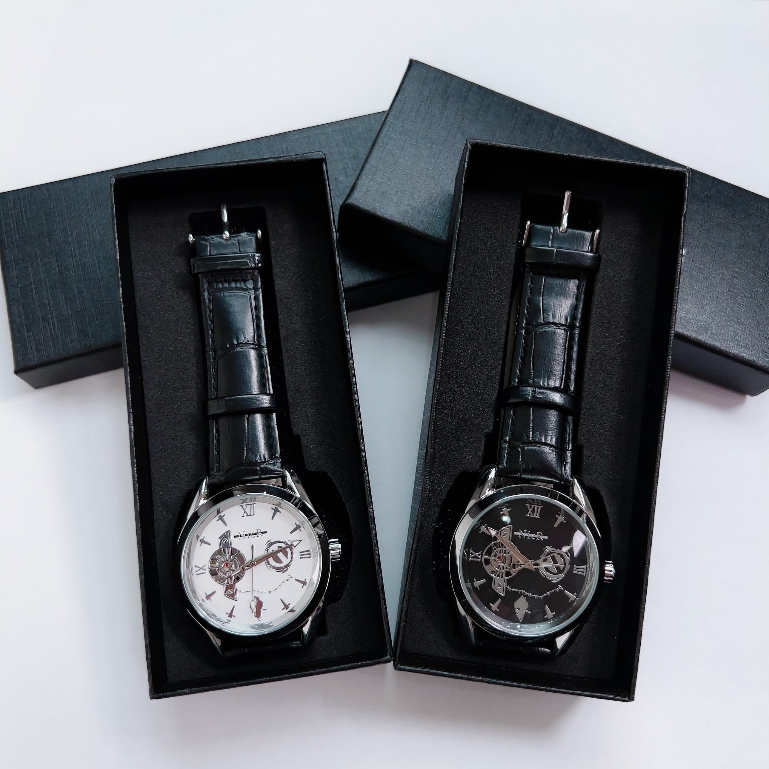 ニーアクロージング 和柄九尾デザイン腕時計 ユニセックスユニセックス