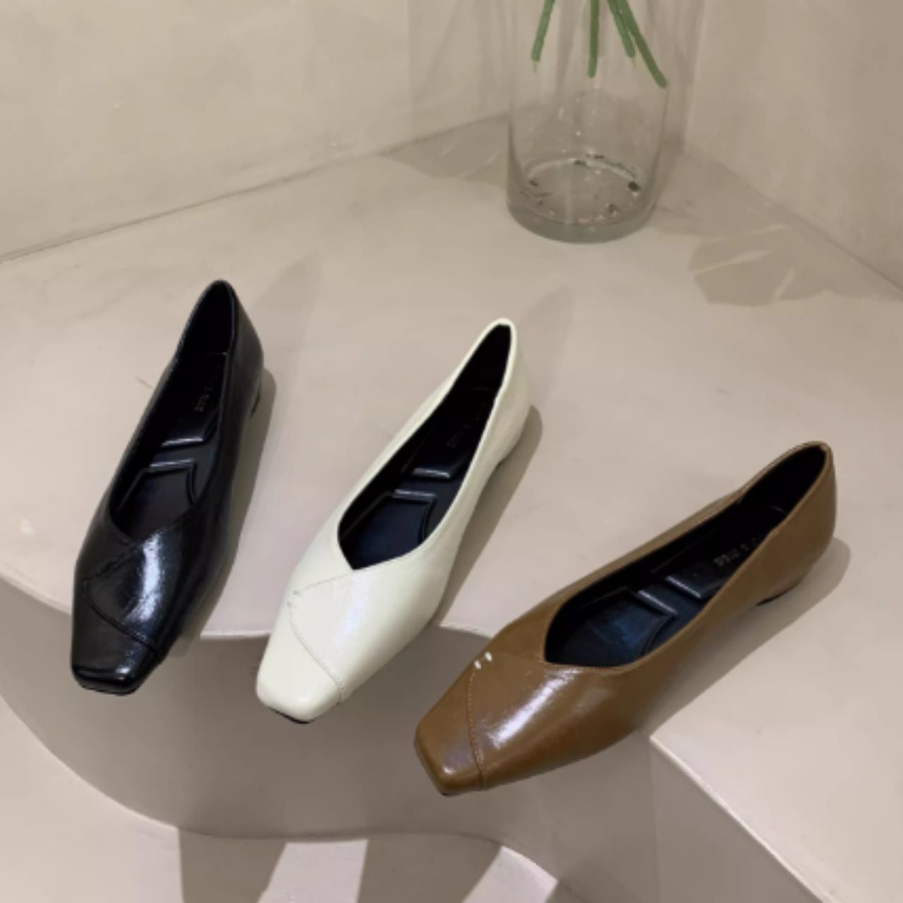 スクエアトゥローヒールフラットシューズ 00381