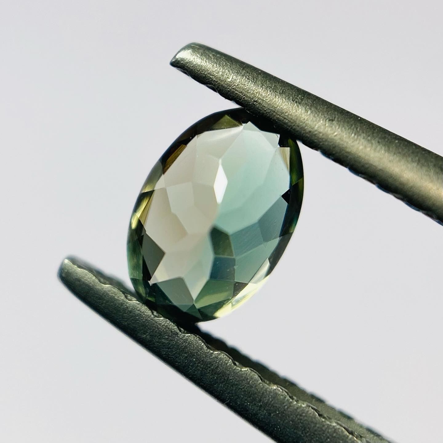 魅惑の多色性　オレゴンサンストーン4