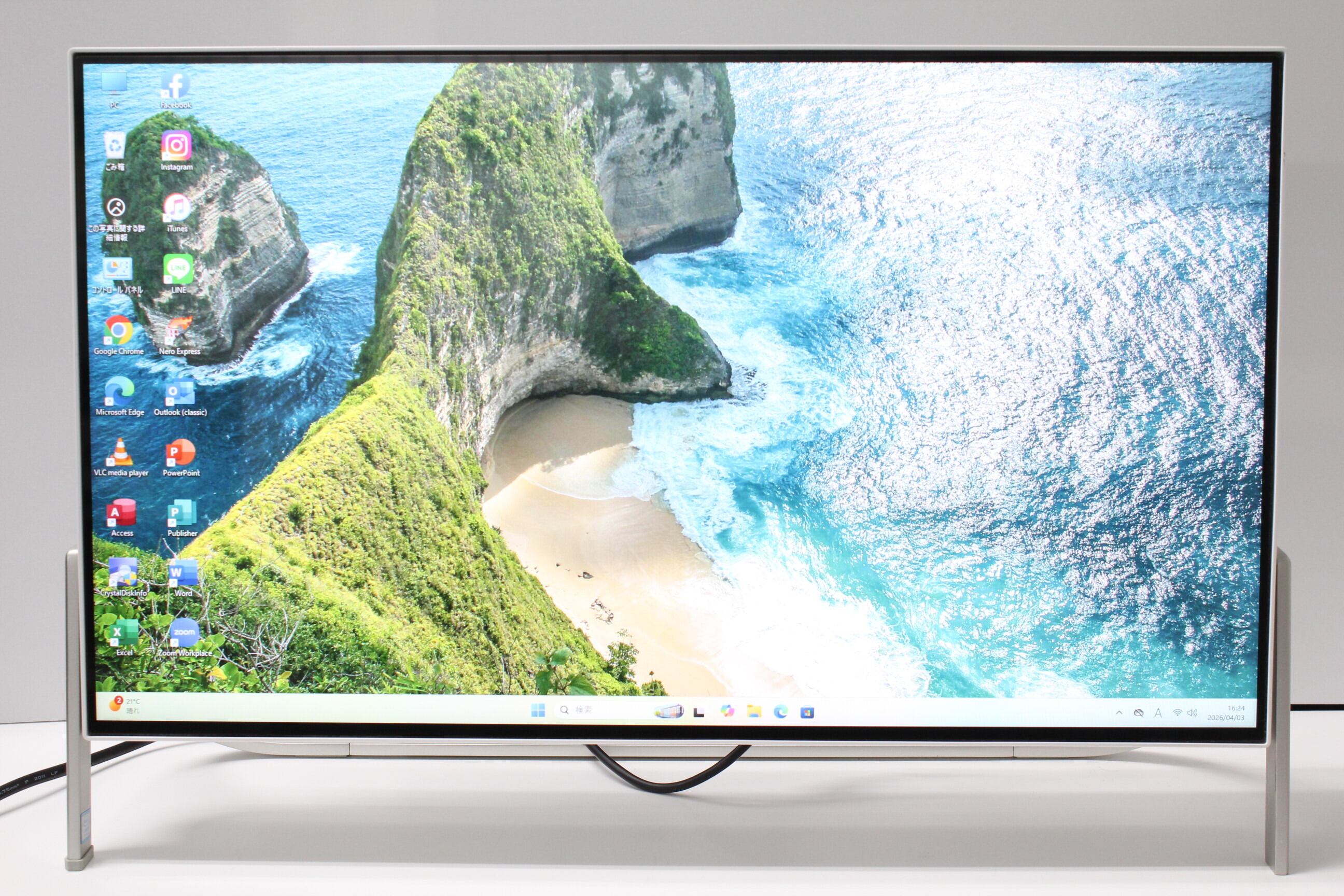 【ジャンク品】富士通/一体型デスクトップPC/FMVF77B1W/Win10/Intel Core i7-7700HQ/HDD1TB/メモリ4GB/2017年モデル ⑤ ジャンク品】富士通/一体型デスクトップPC/FMVF77B1W/Win10/Intel Core