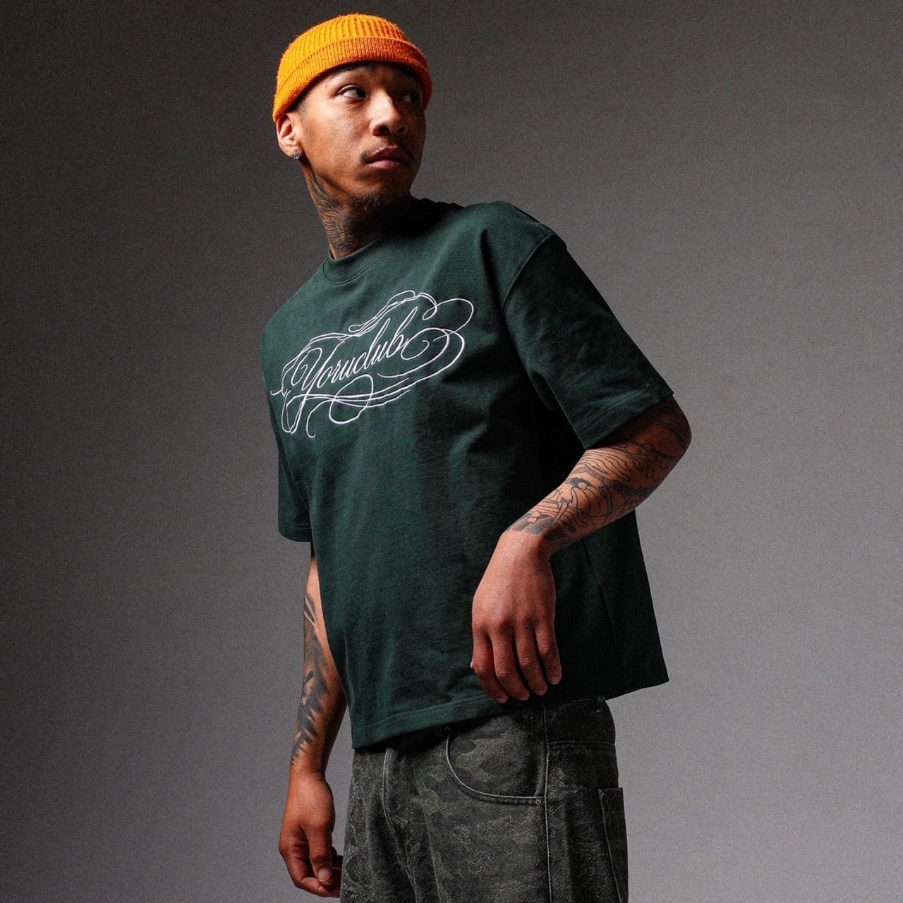 SCRIPT LOGO HEAVYWEIGHT TEE