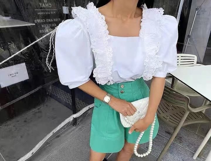 送料無料 スウィートスクエアカラーパフ半袖フリルブラウス