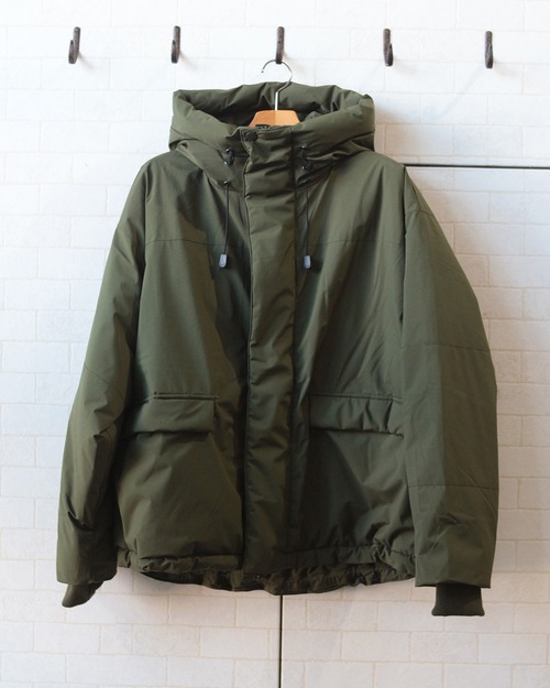 【Select】ポリタスラン中綿フードハーフコート　(251109)