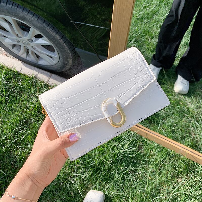 小さなバッグ女性のバッグ2020夏の新しいトレンディなワイルドチェーンシングルショルダーメッセンジャーバッグネット赤いファッション小さな正方形のバッグ Tiancai_Wing_Bag0760244