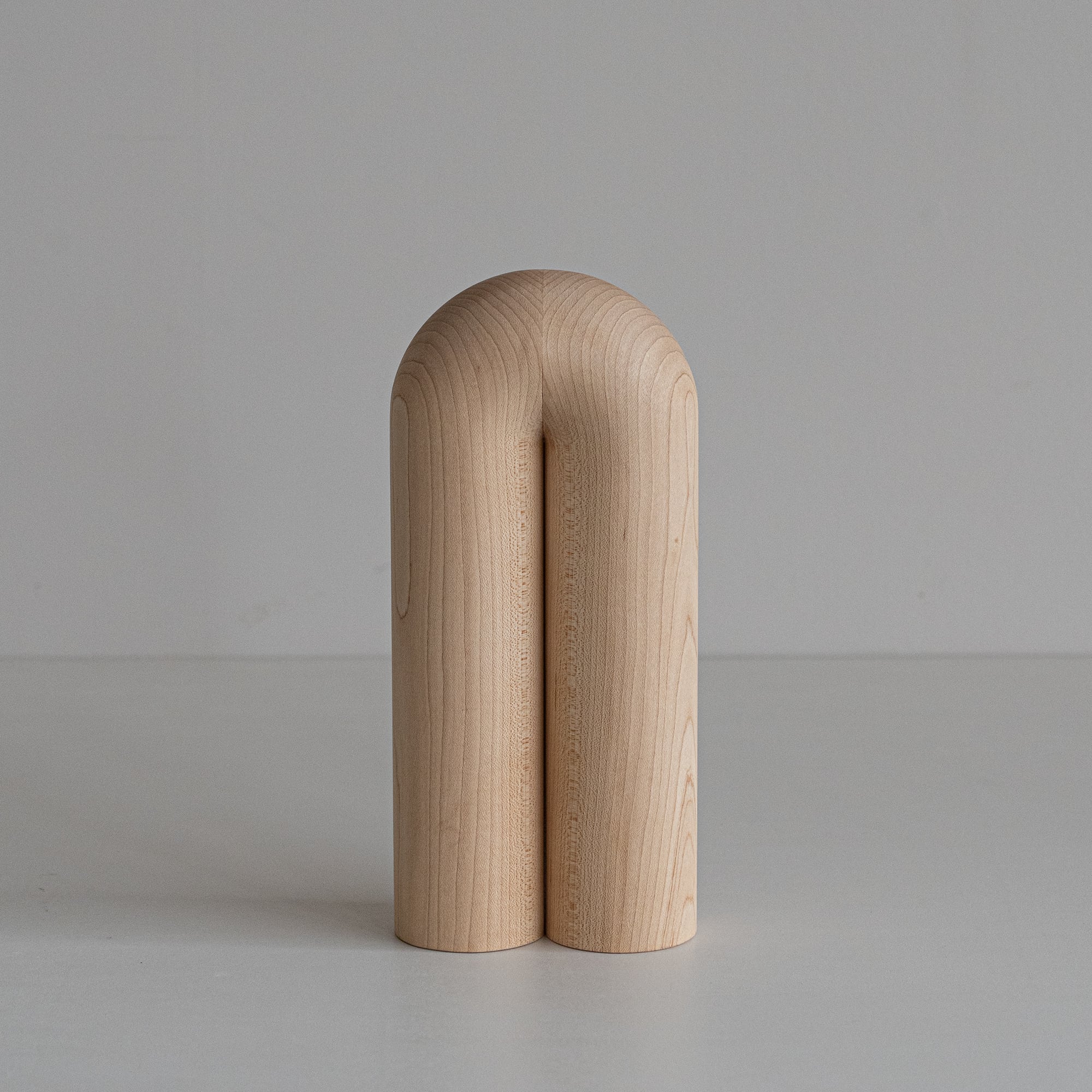ROUND ROBIN CRAFTED FURNITURE