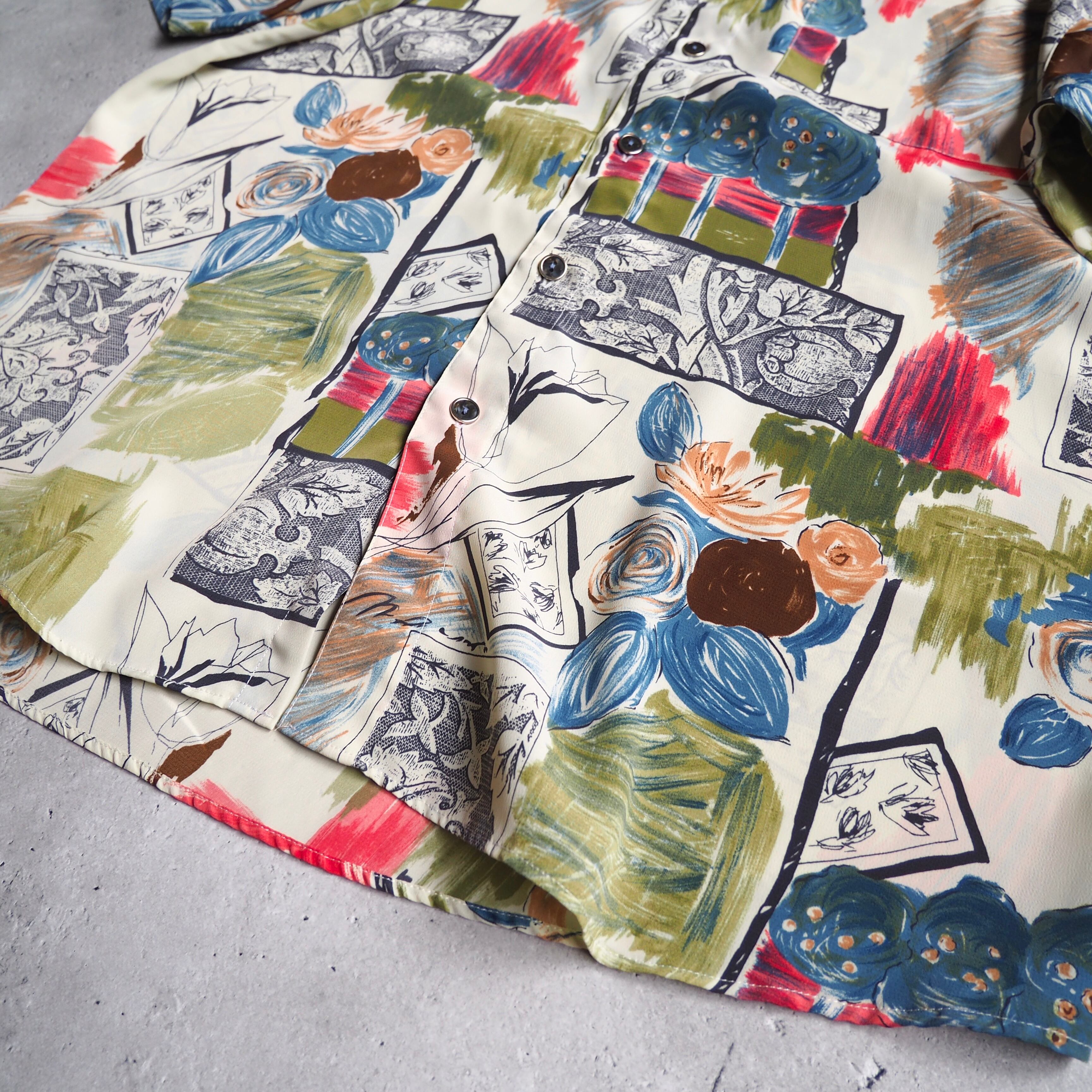 1990s Beautiful watercolor Art painting vintage Drape loose shirt