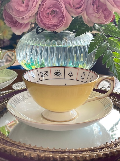 【エインズレイ Aynsley】 {イエロー} ネルロス紅茶占い ティーカップ＆ソーサー【イギリス王室】の画像