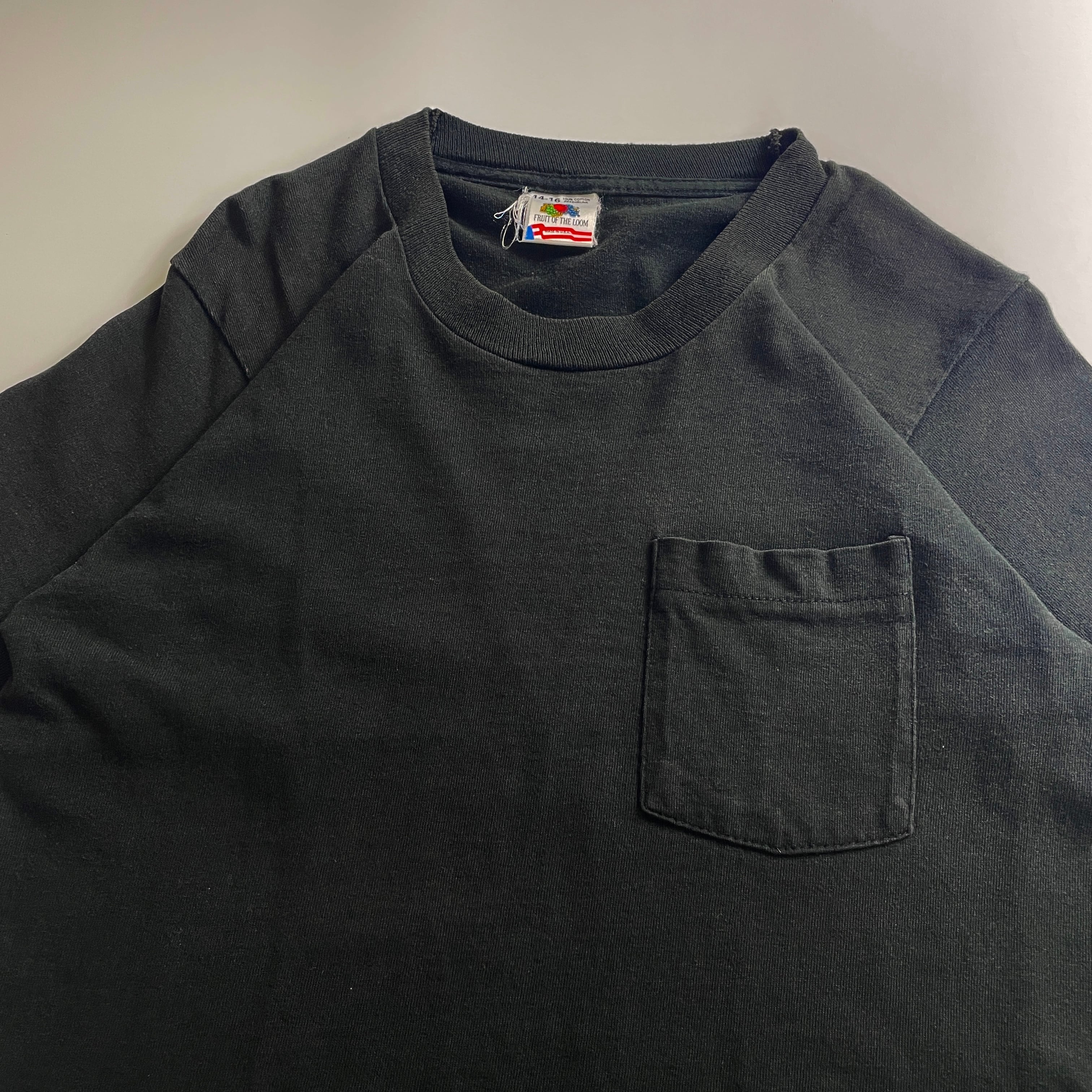 90s Fruit of the Loom Pocket Tee