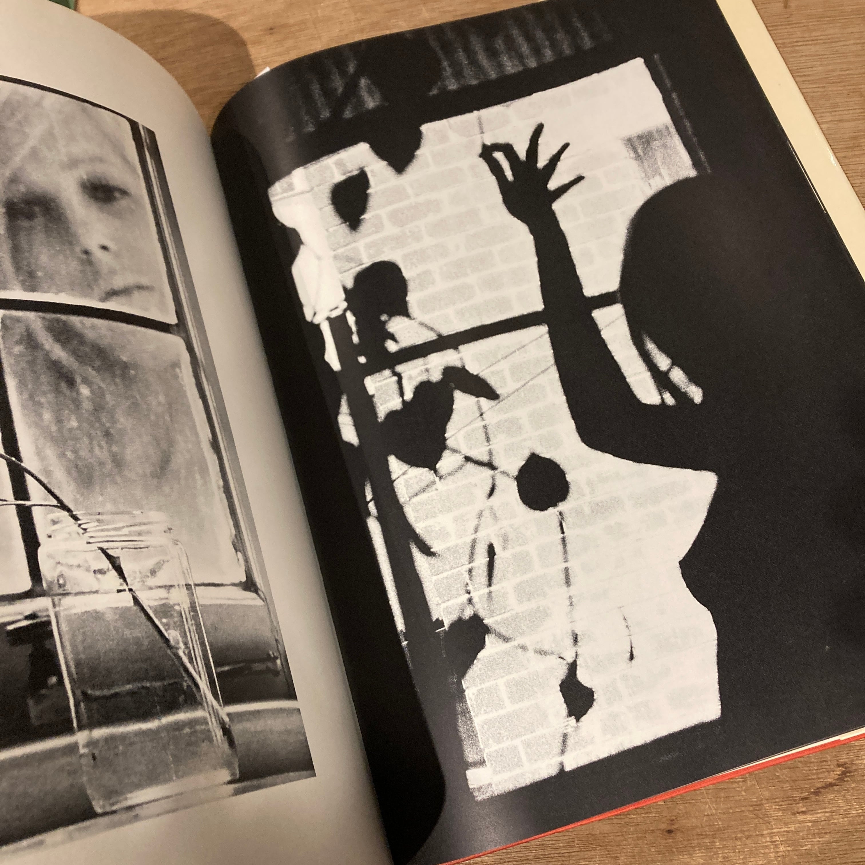 SUNDAY SUE / Karl de Haan | 百年