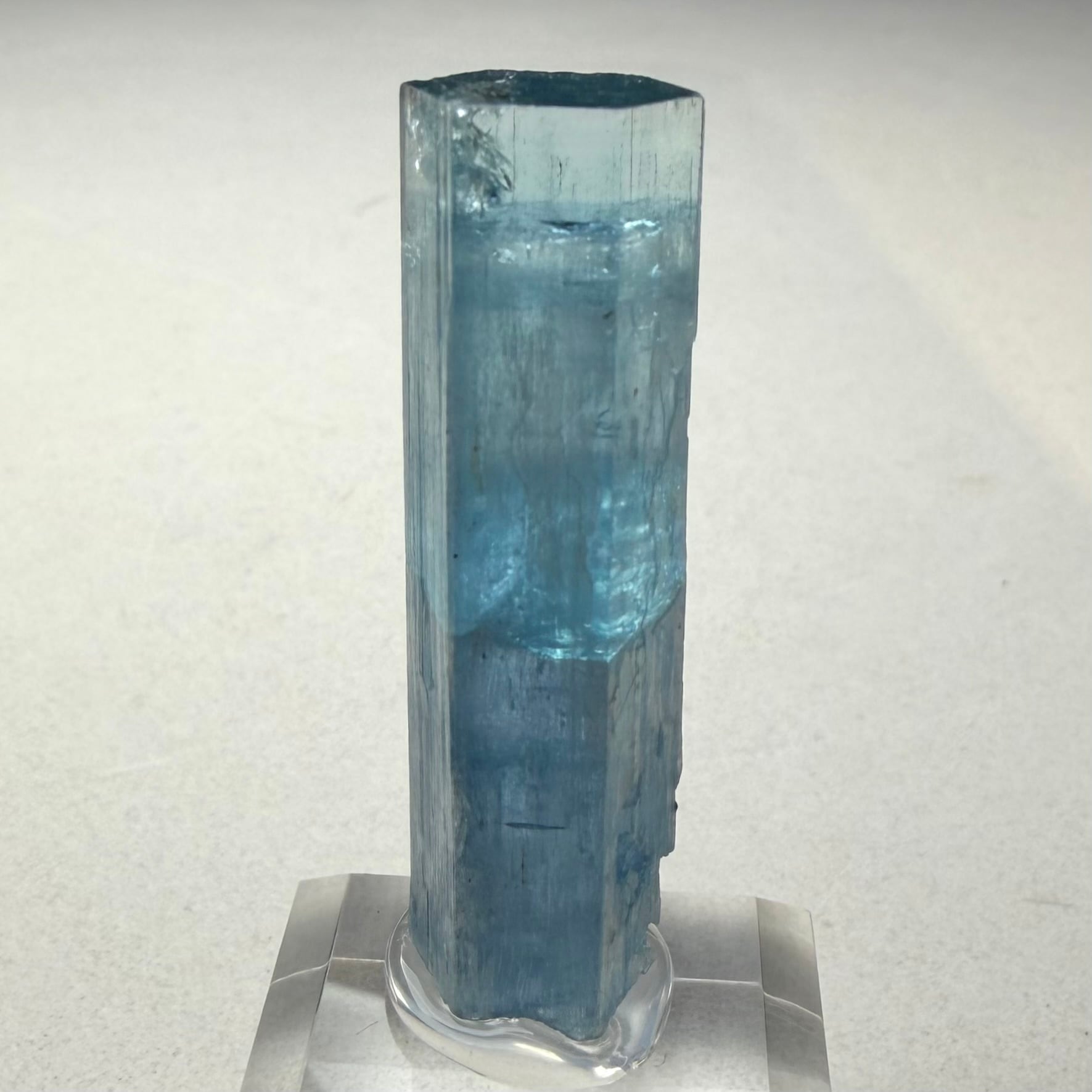 アクアマリン / マイカ【Aquamarine on Mica】中国産 | PEANUTS MINERALS