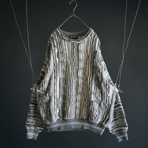 over silhouette mix earth-color cotton 3D knit sweater