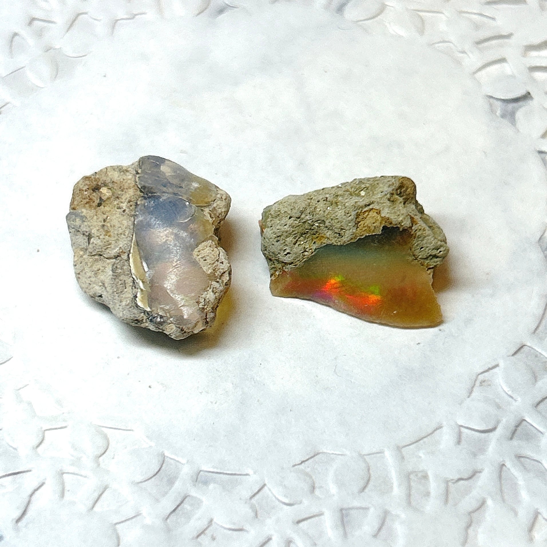 ⌂[原石]オパール（蛋白石） | クリスタル・ワールド御徒町店