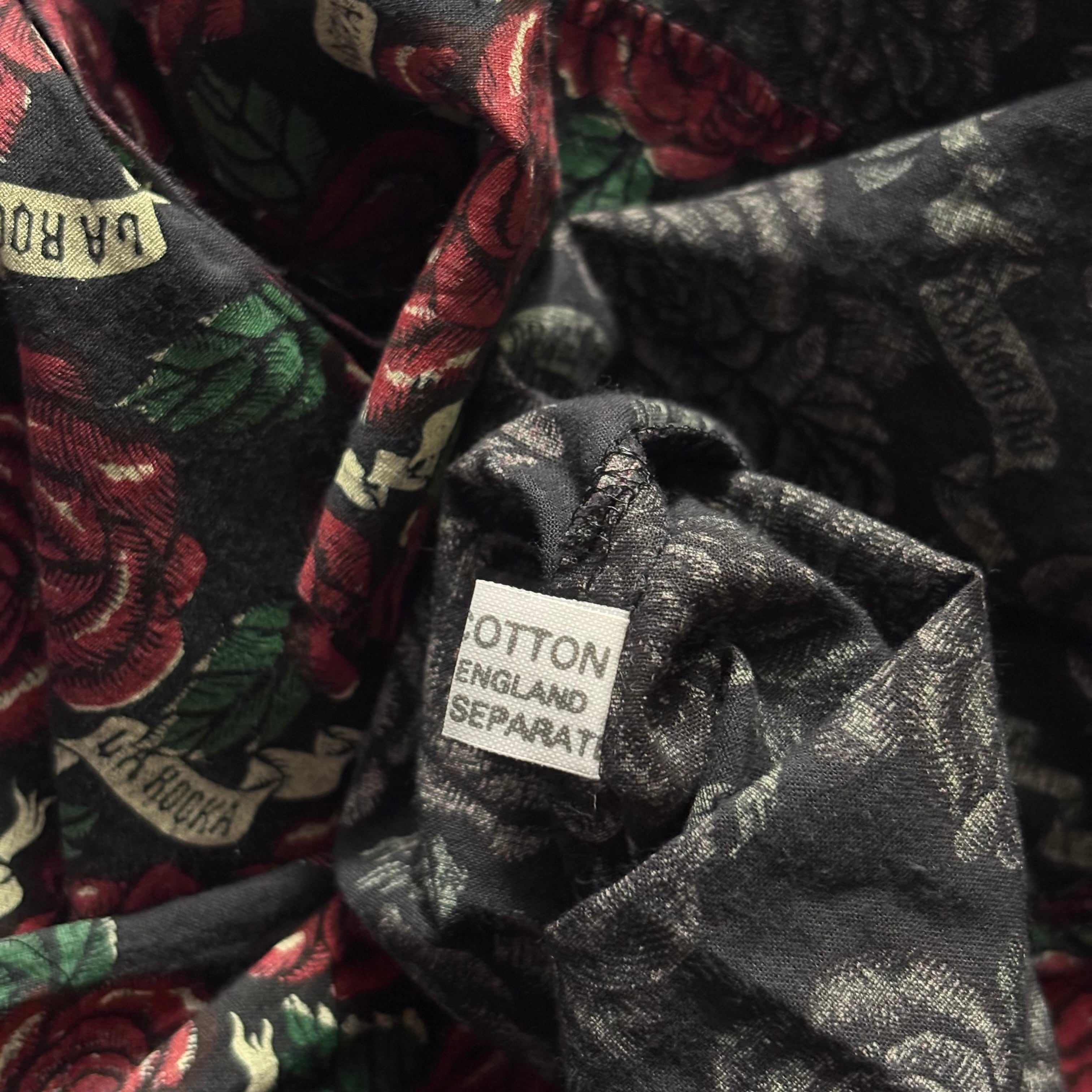 LA ROCKA! rose print cotton loop collar shirt | NOIR ONLINE