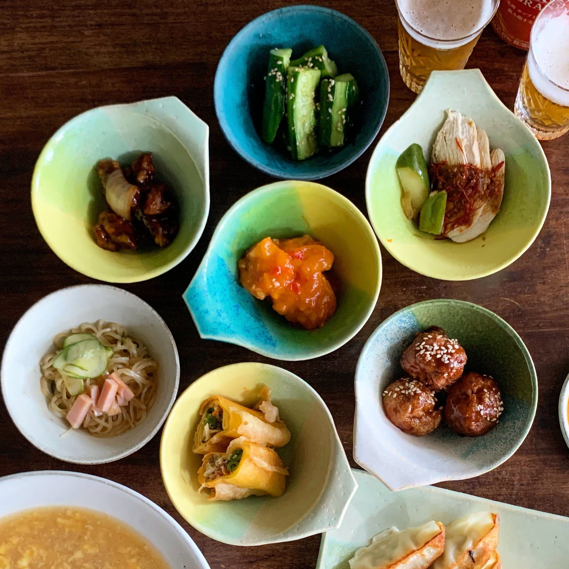 小鉢 色違い 3点セット / レンジ・食洗機可 / 　pur-6 小鉢 和食器 おしゃれ 可愛い モダン カラフル 小さめ 和食器セット　ダイエット 茶碗 とんすい パフェ スープカップ 離乳食 取手 取手付き ギフト プレゼント 出産祝い 内祝い お祝い 記念日 お食い初め デビュー 陶器  「おやつ カップ 」