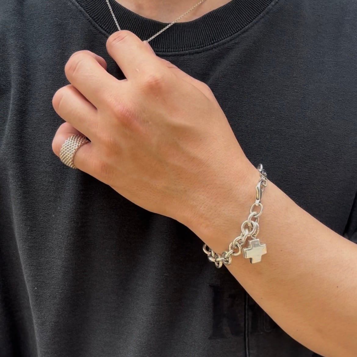 TIFFANY&CO.】2672 ティファニー ローマンクロスチャーム ブレスレット