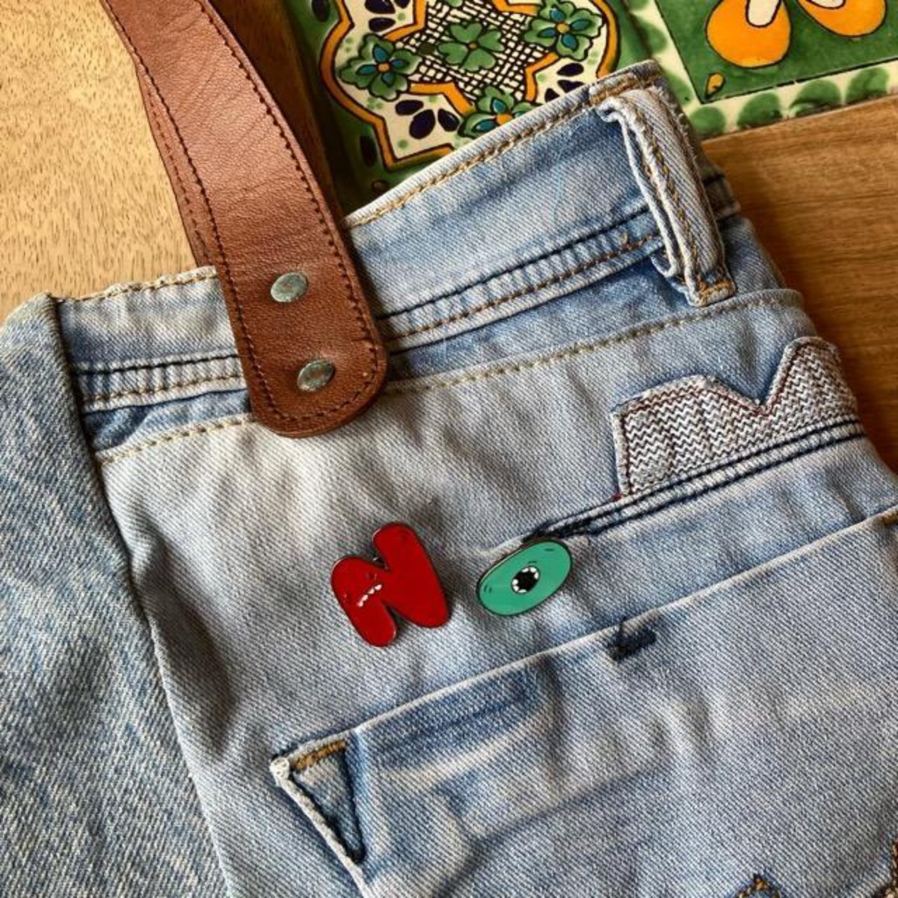 TOPANGA Jewelry ピンブローチ ポップアルファベット 全13種 ABC ファッションアイテム ジュエリー プレゼント 小物 アクセサリー プチギフト