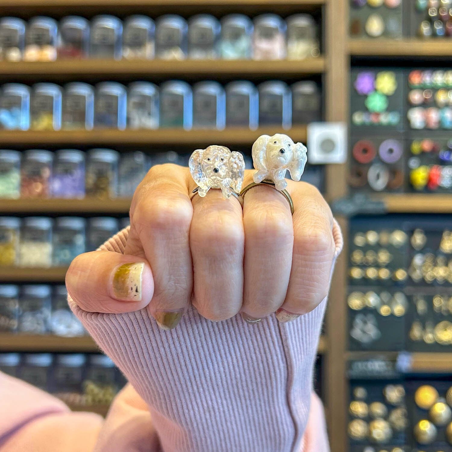 再入荷〉指のりプードルちゃんリング | Dua-アクセサリーパーツショップ