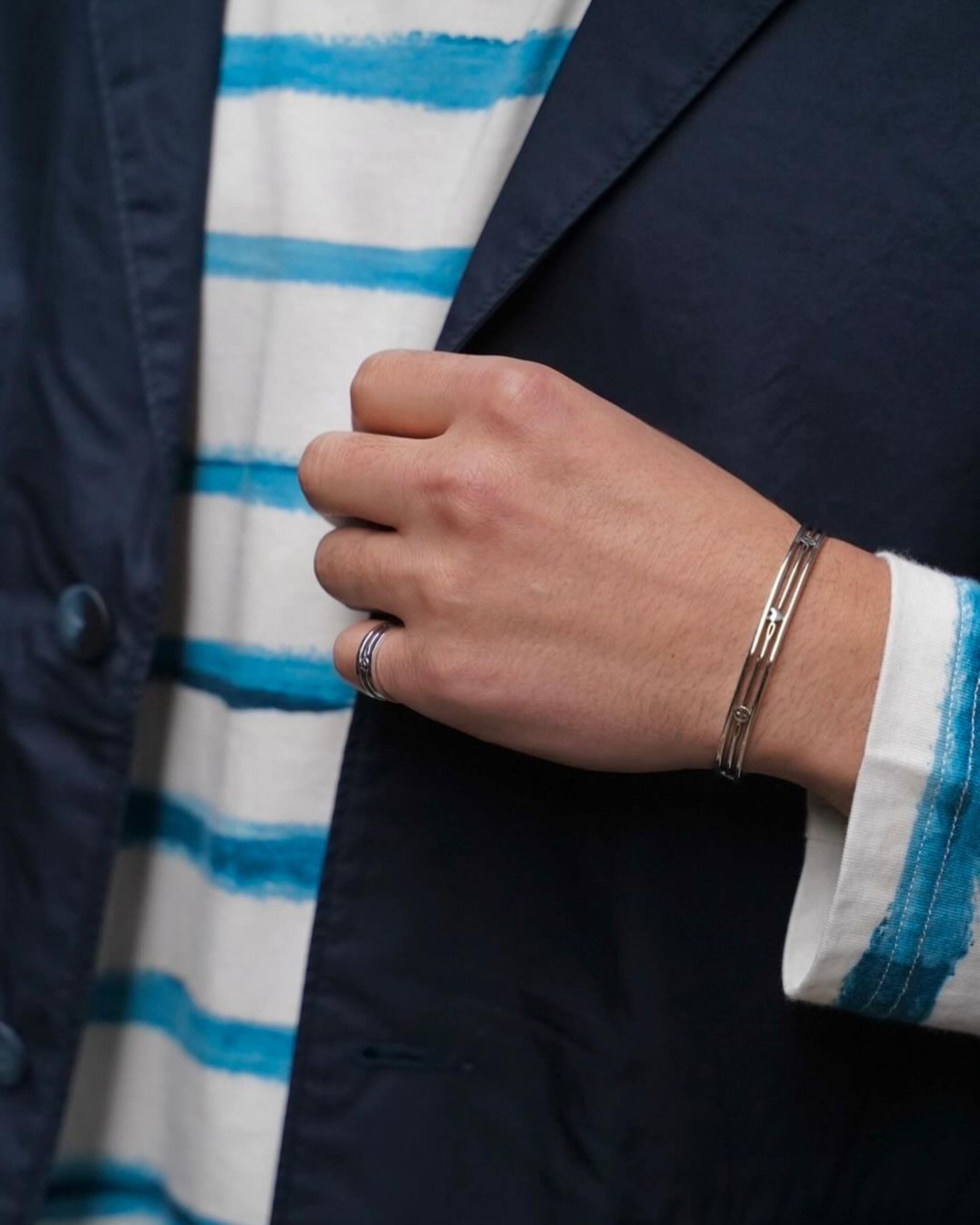 KAHIKO SILVER BANGLE NEEDLE 【公式通販】