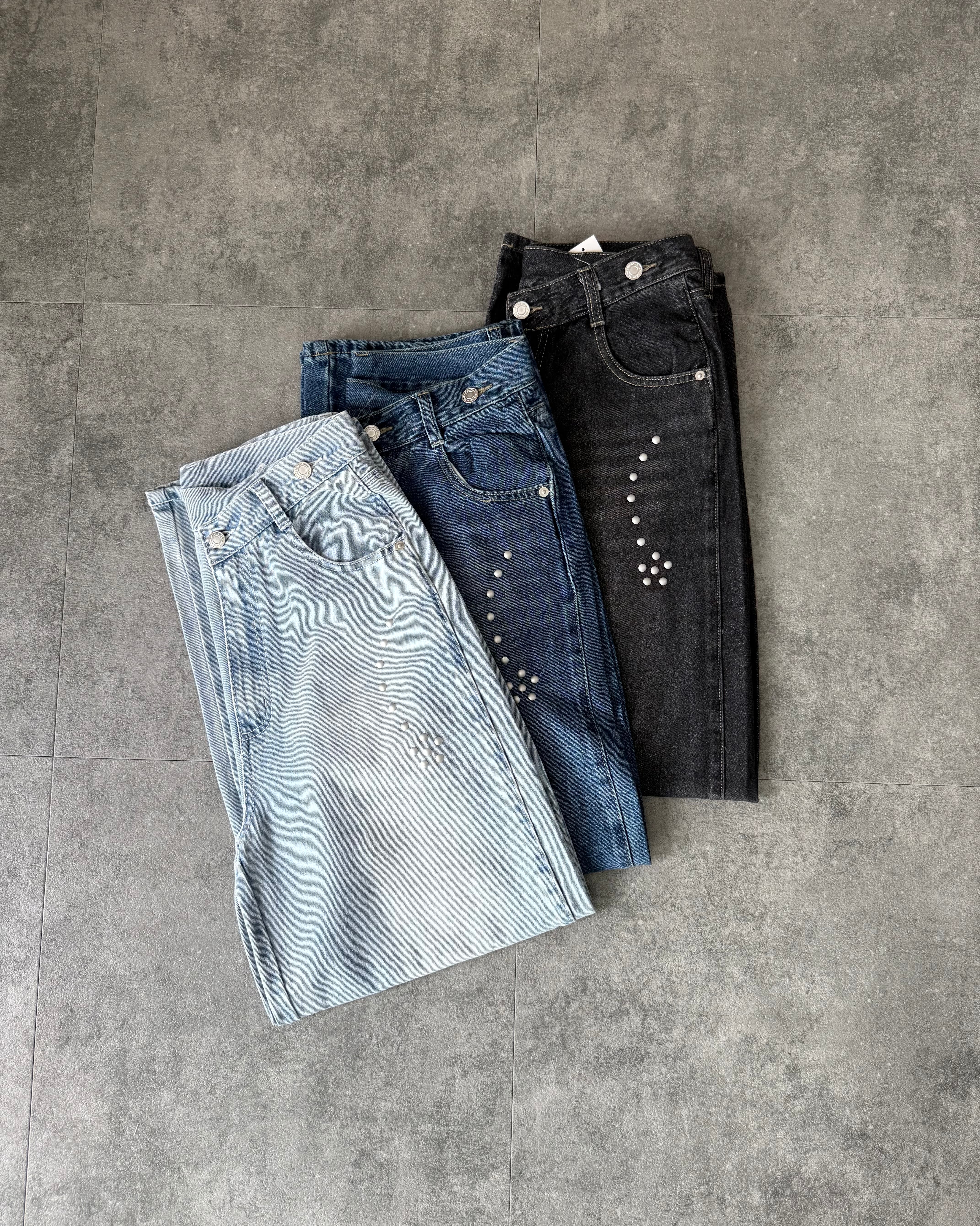 【新作アイテム送料無料】denim studded asymmetrical curve pants