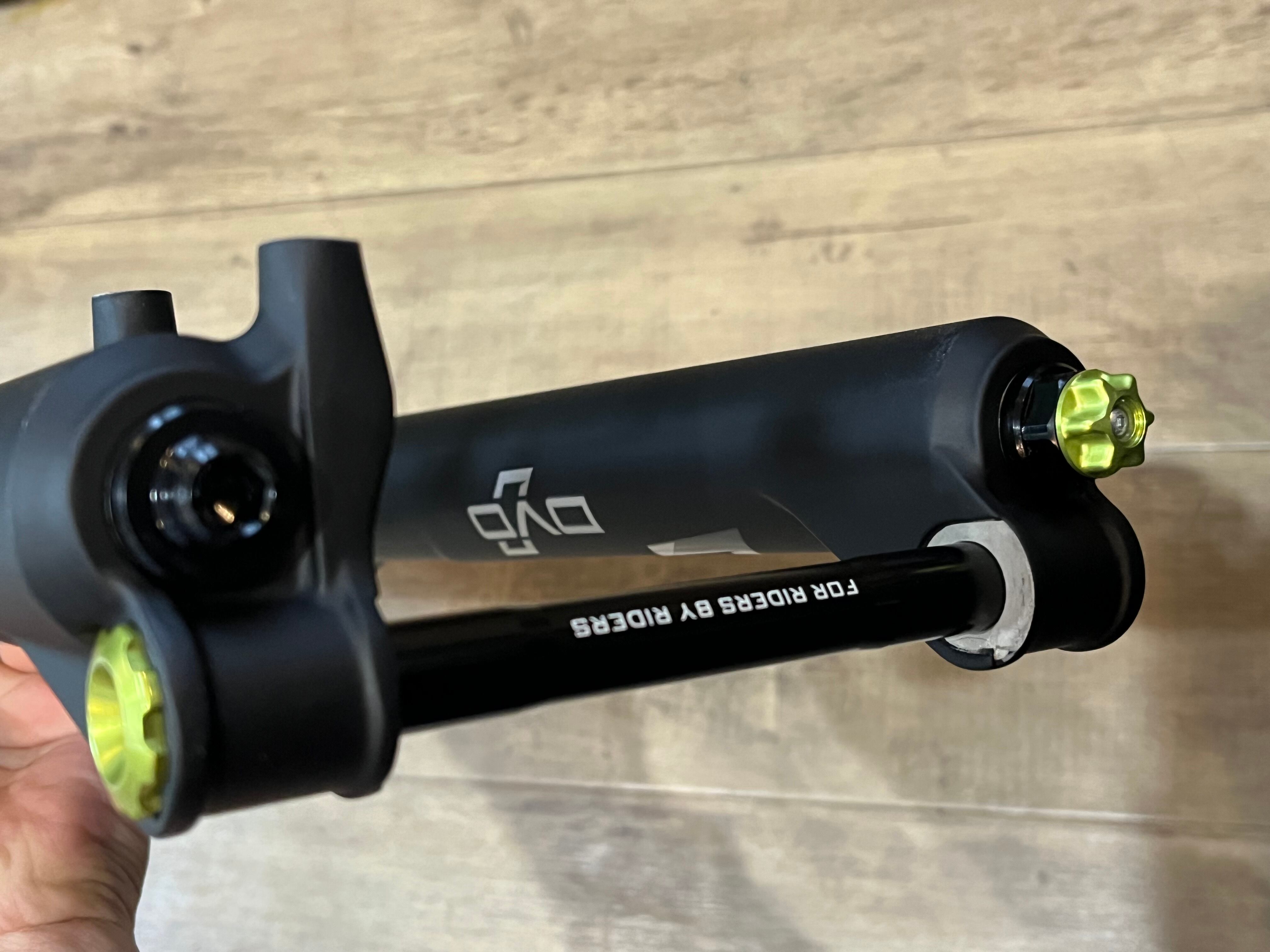 訳アリSALE!】DVO DIAMOND D2 boost27.5 フロントサスペンション