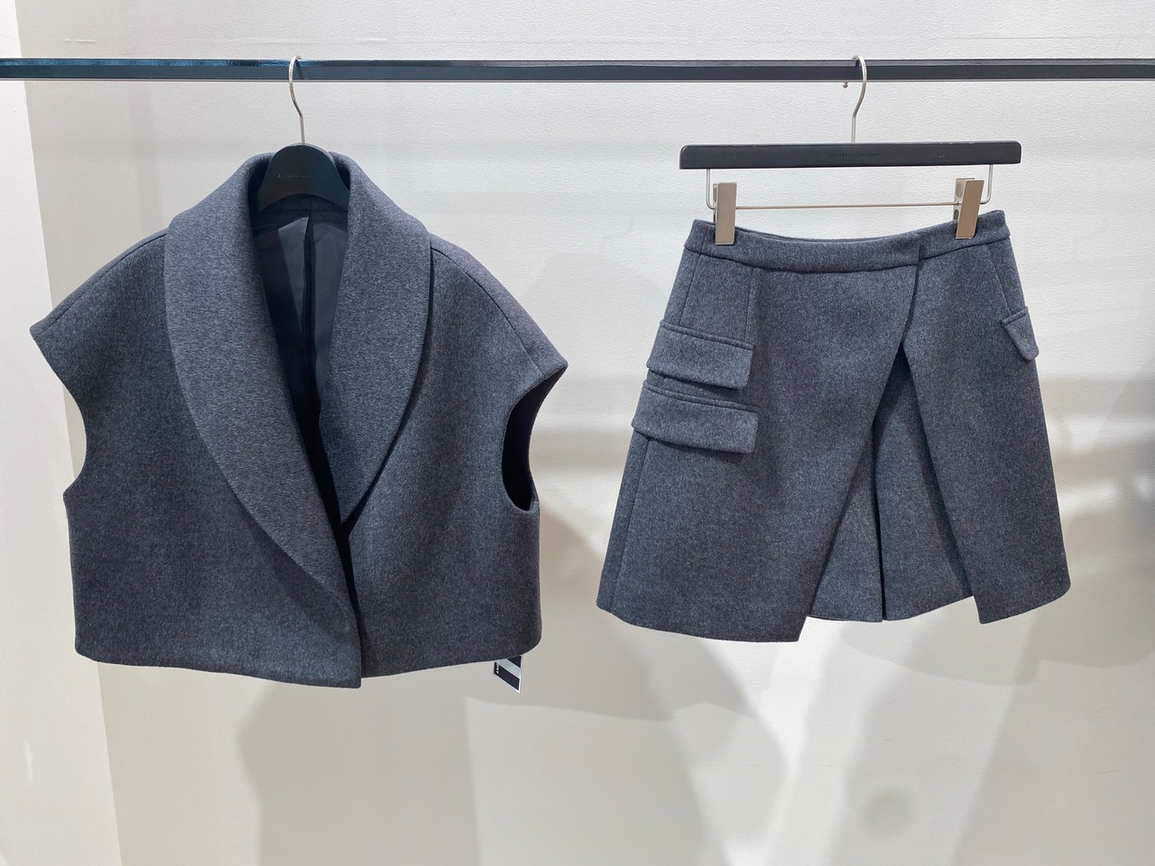 BORDERS at BALCONY MELTON WOOL SHORTS