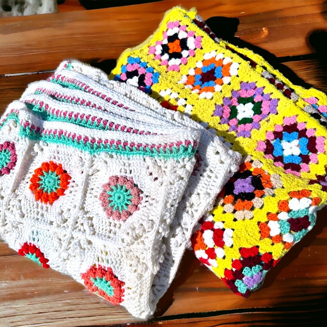 knit crochet rug /White