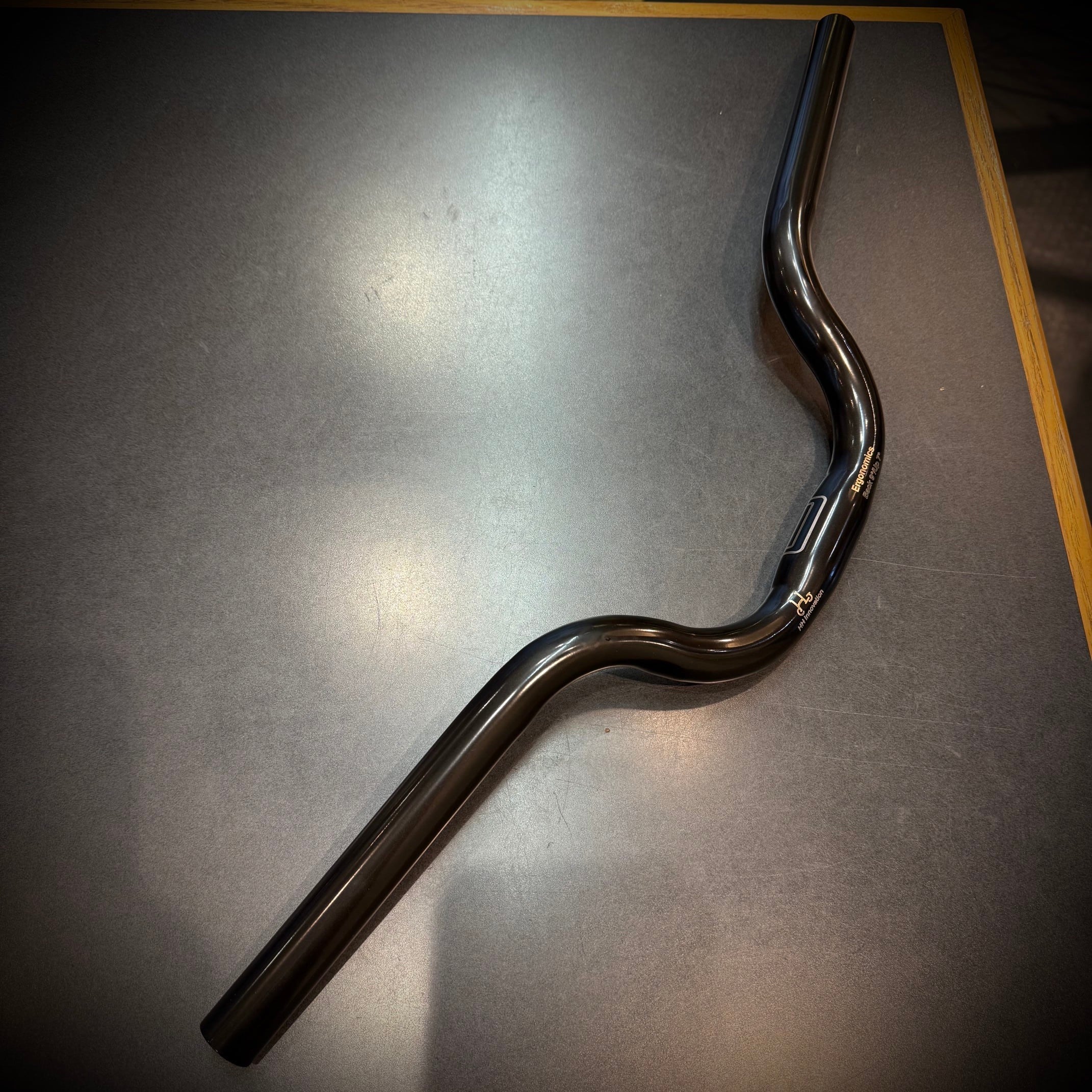H&H Titanium Ergonomics Midrisebar【Black Titanium】 | LORO ONLINE
