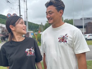 Secret weapon 秘密兵器Tシャツ　アイボリー/ブラック