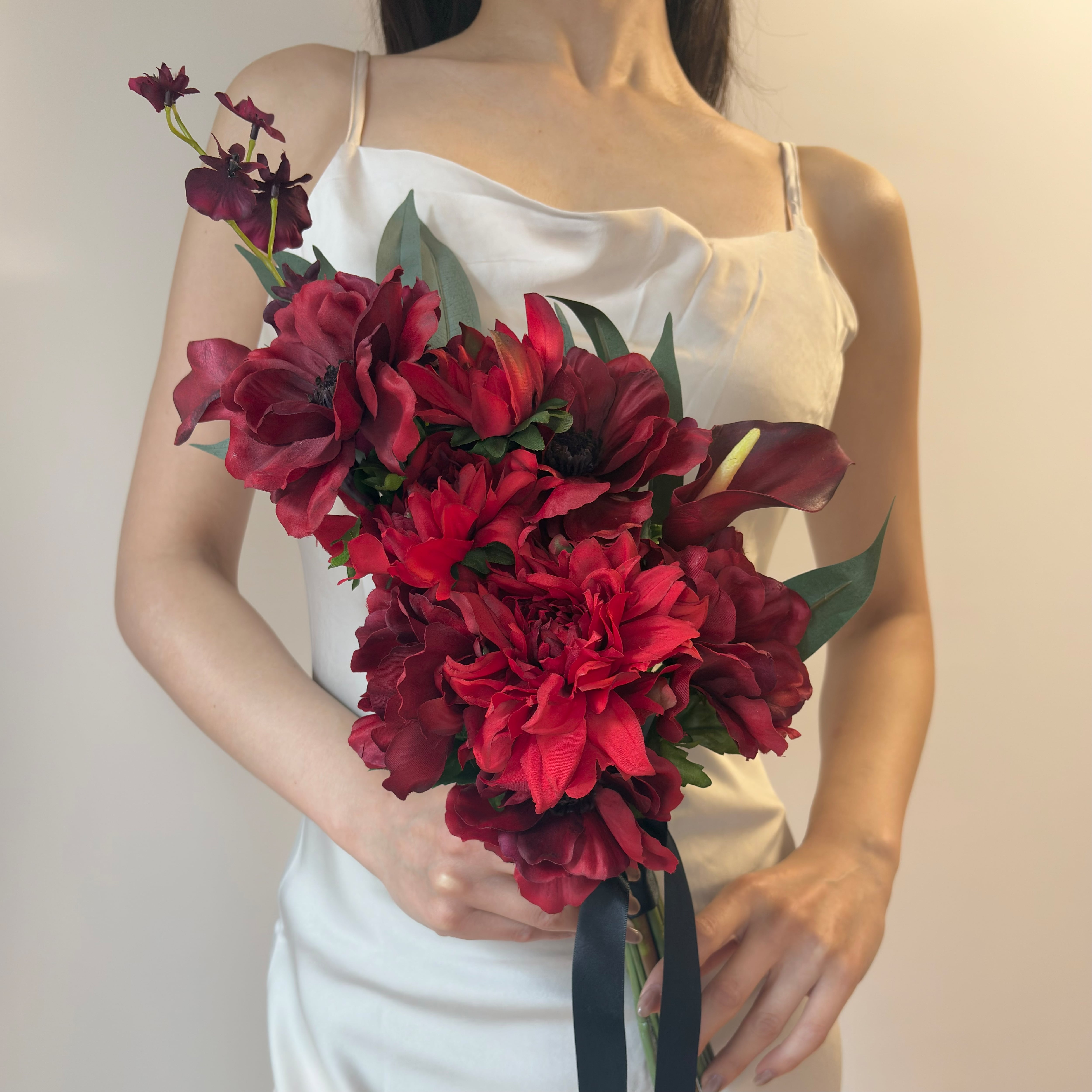 ブートニア付】ボルドーカラーの造花ウェディングブーケ｜シックな結婚