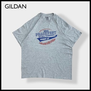 【GILDAN】ソフトボール プリント Tシャツ 半袖 LARGE グレー SOFTBALL us古着