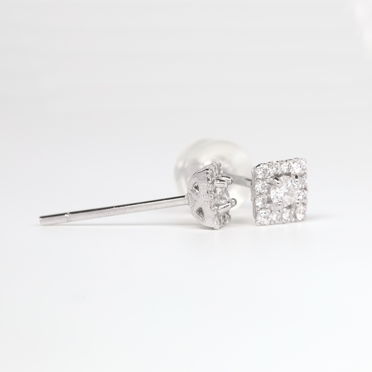 ダイヤモンド ピアス K18  / 0.190ct