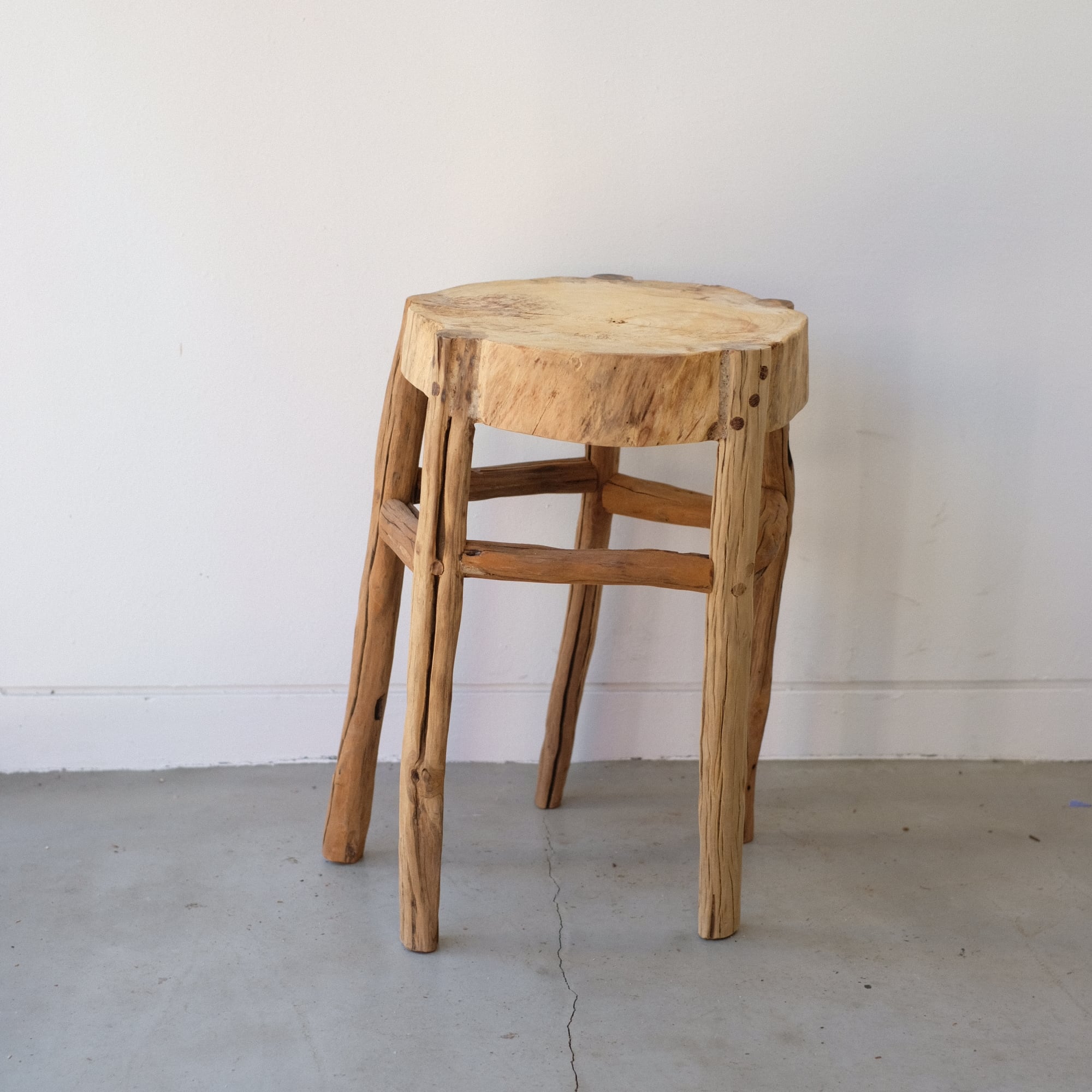 Round Lychee Stool 45 -004 | WEST VILLAGE TOKYO