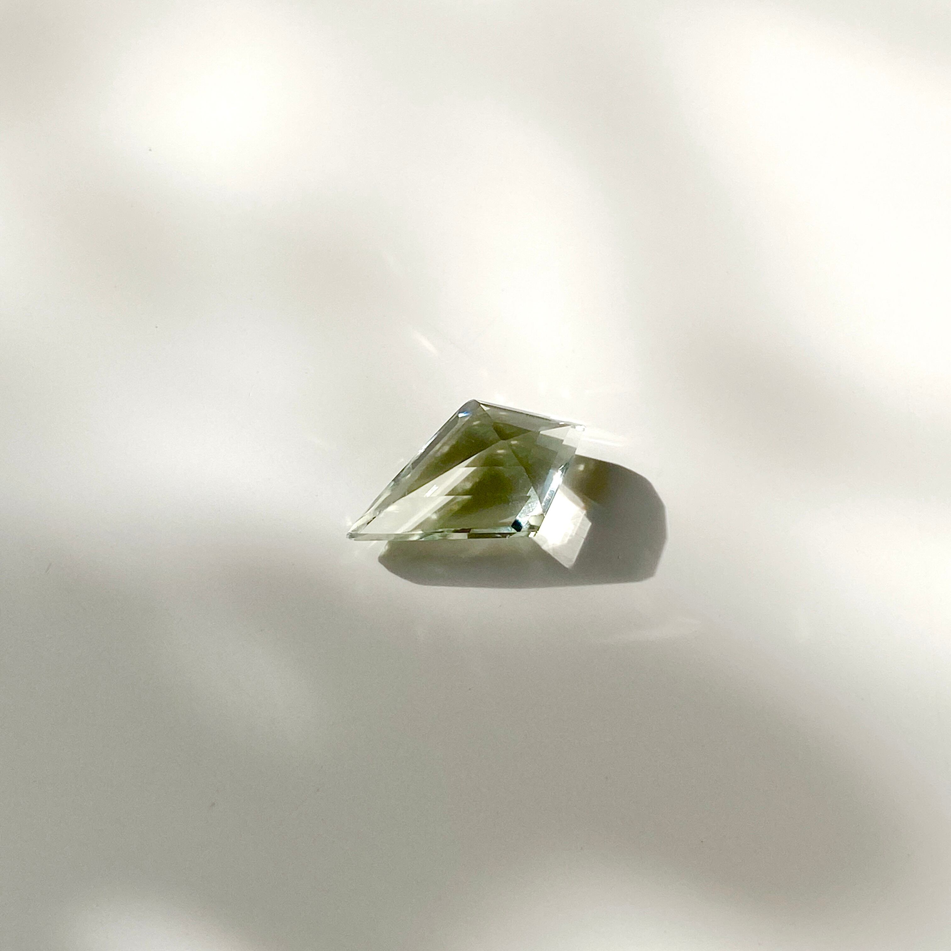 Green Amethyst 1.95ct グリーンアメジスト kg-0147