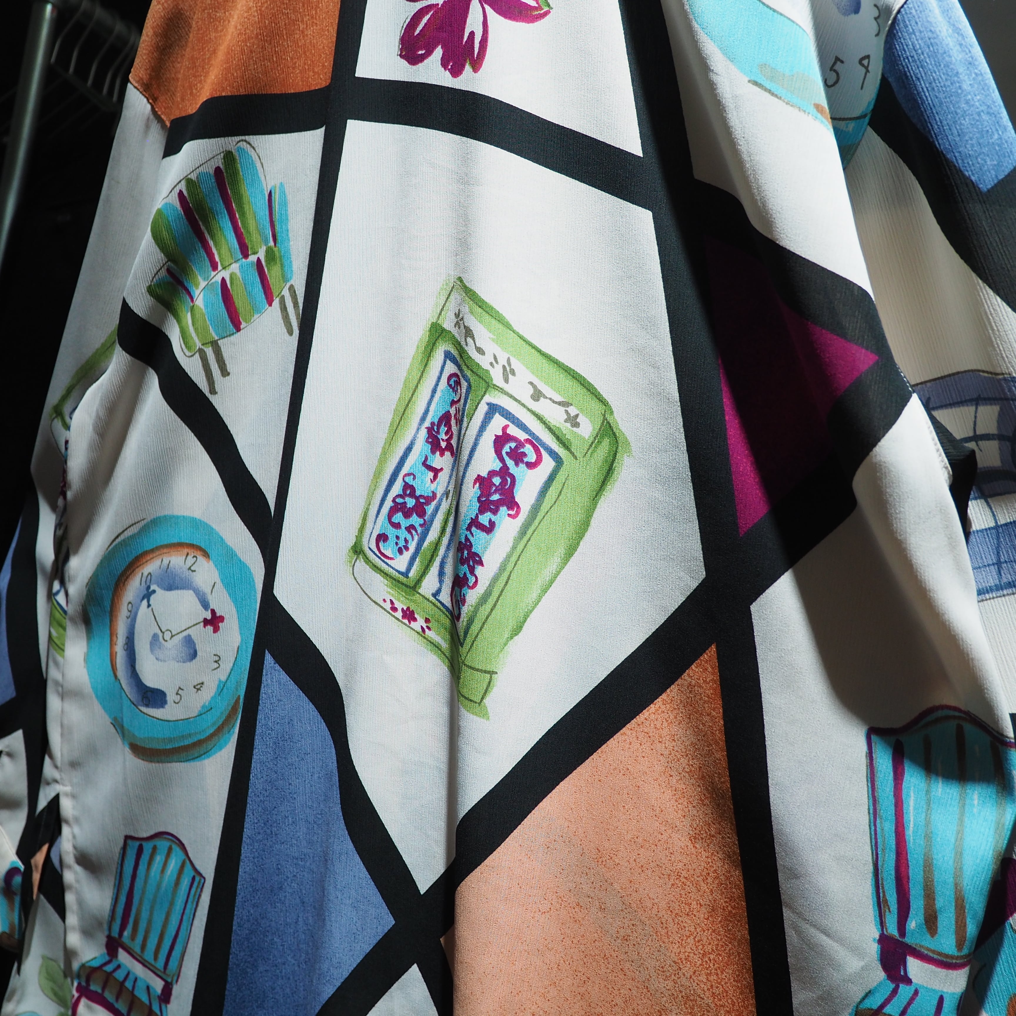 1990s Modern retro art painted vintage Drape shirt