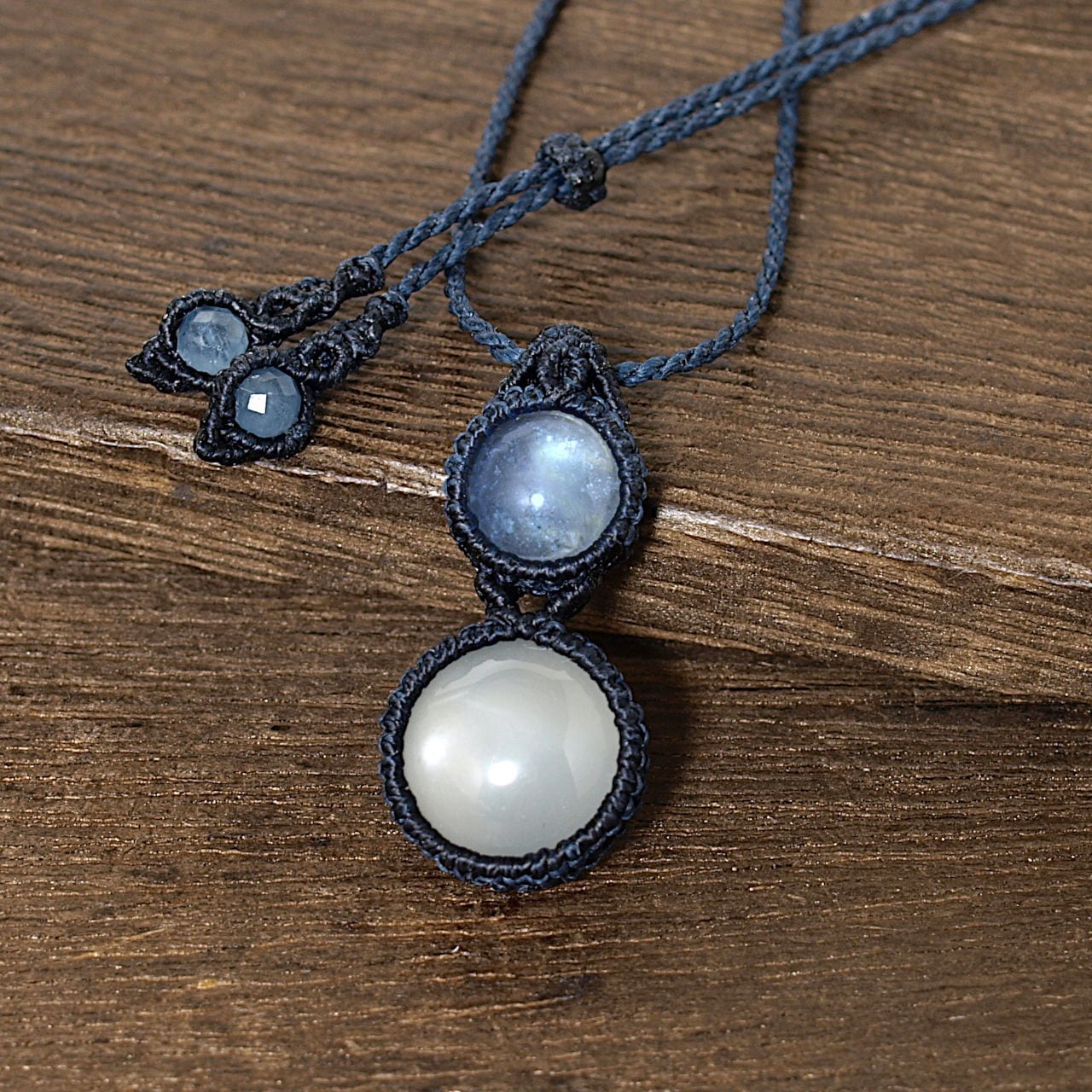 【一点物】アクアマリン+ムーンストーン連結マクラメネックレス
