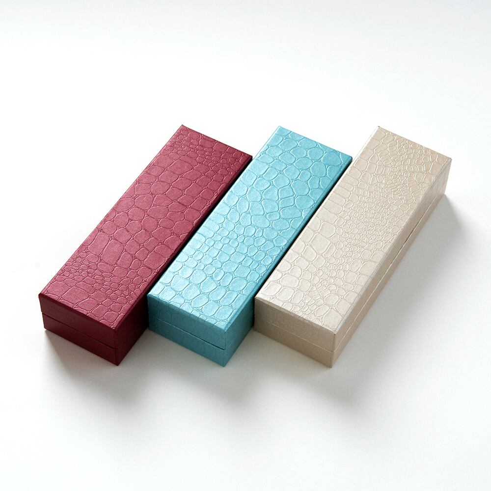 クロコ調のペンケース（ワインレッド） | 長谷川紙器工業所