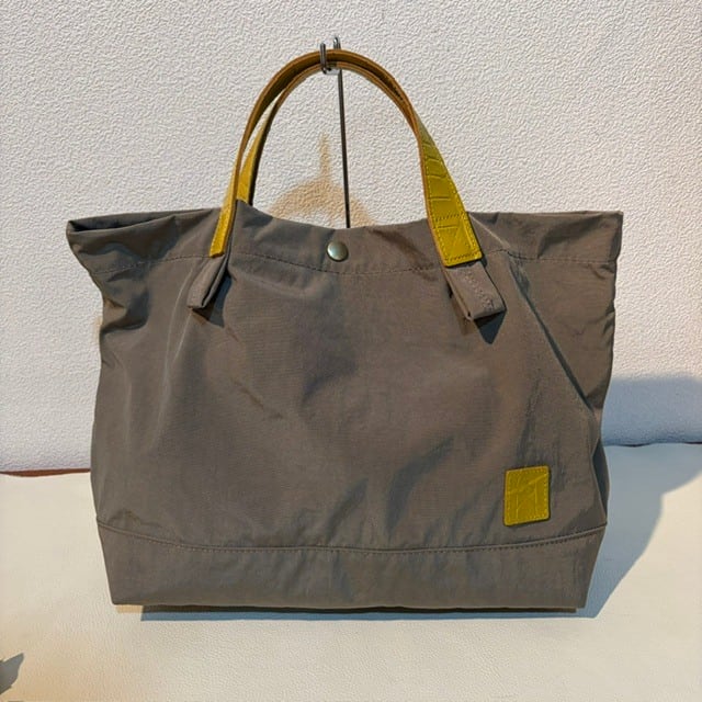 regalo　型押しナイロン3WAYトート(中)　ブルー