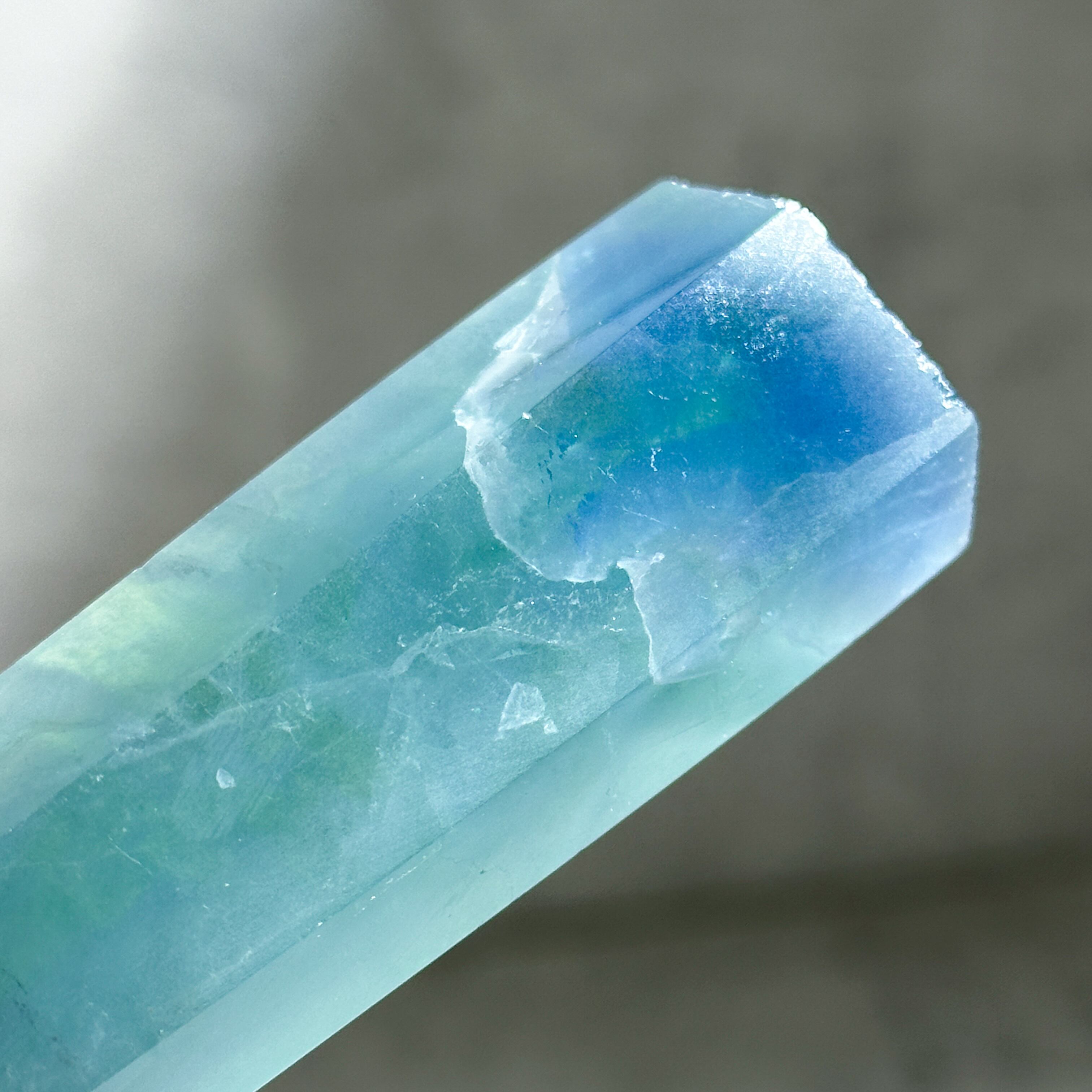 虹◎レインボーフローライト タワー型62◇ Rainbow Fluorite ◇天然石