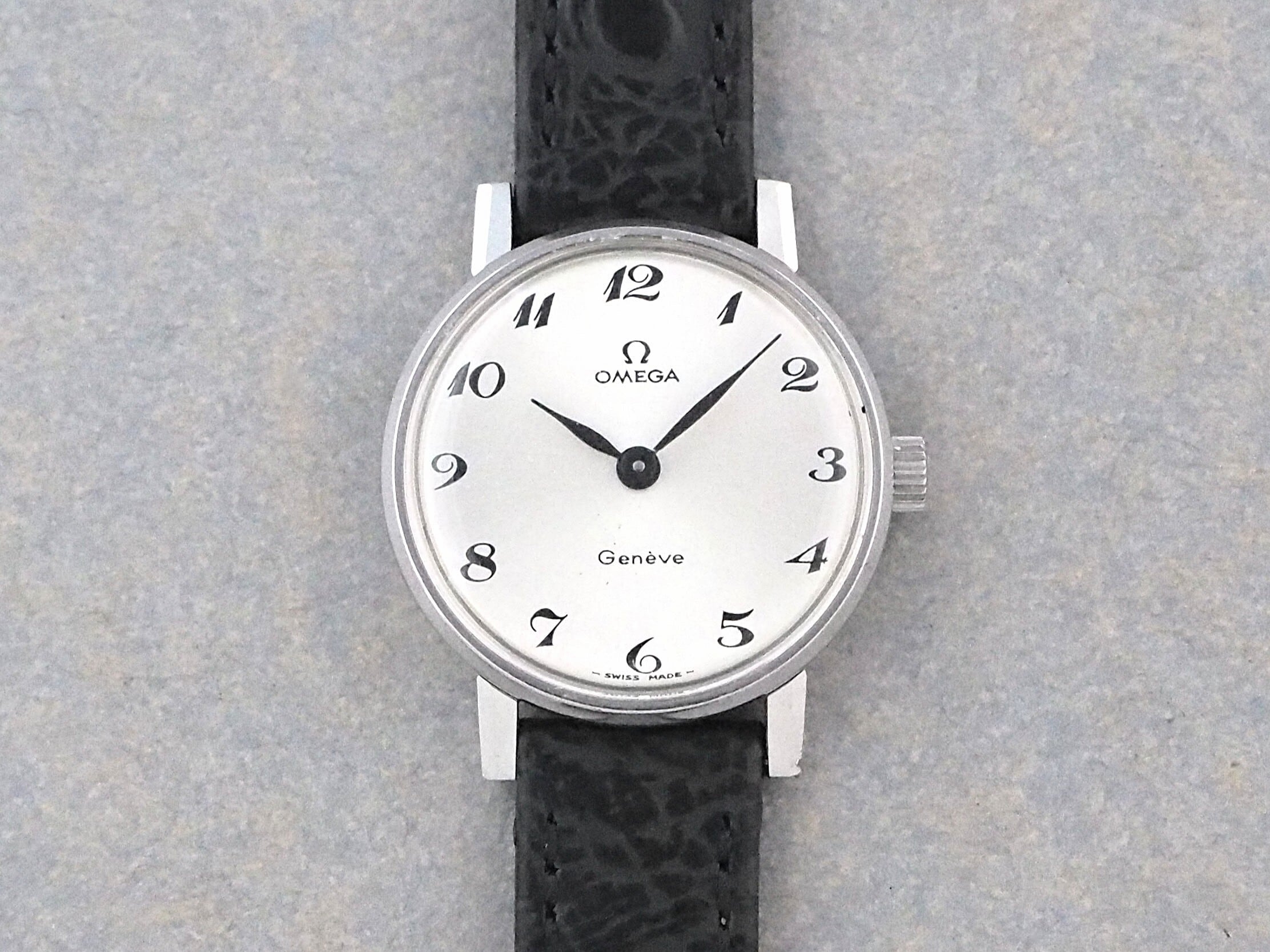 Vintage watch | L o'clock