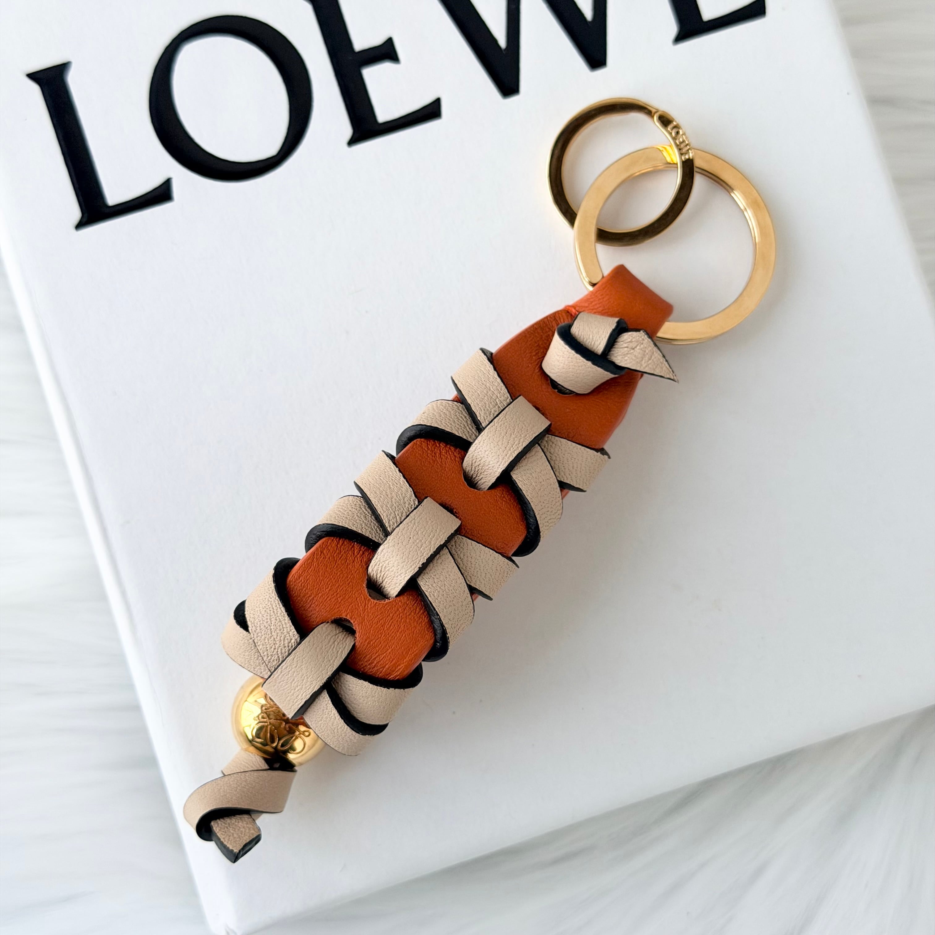 LOEWE クロスブレイデッド キーリング LOEWE】クロスブレイデッド キーリング | willow yamanashi