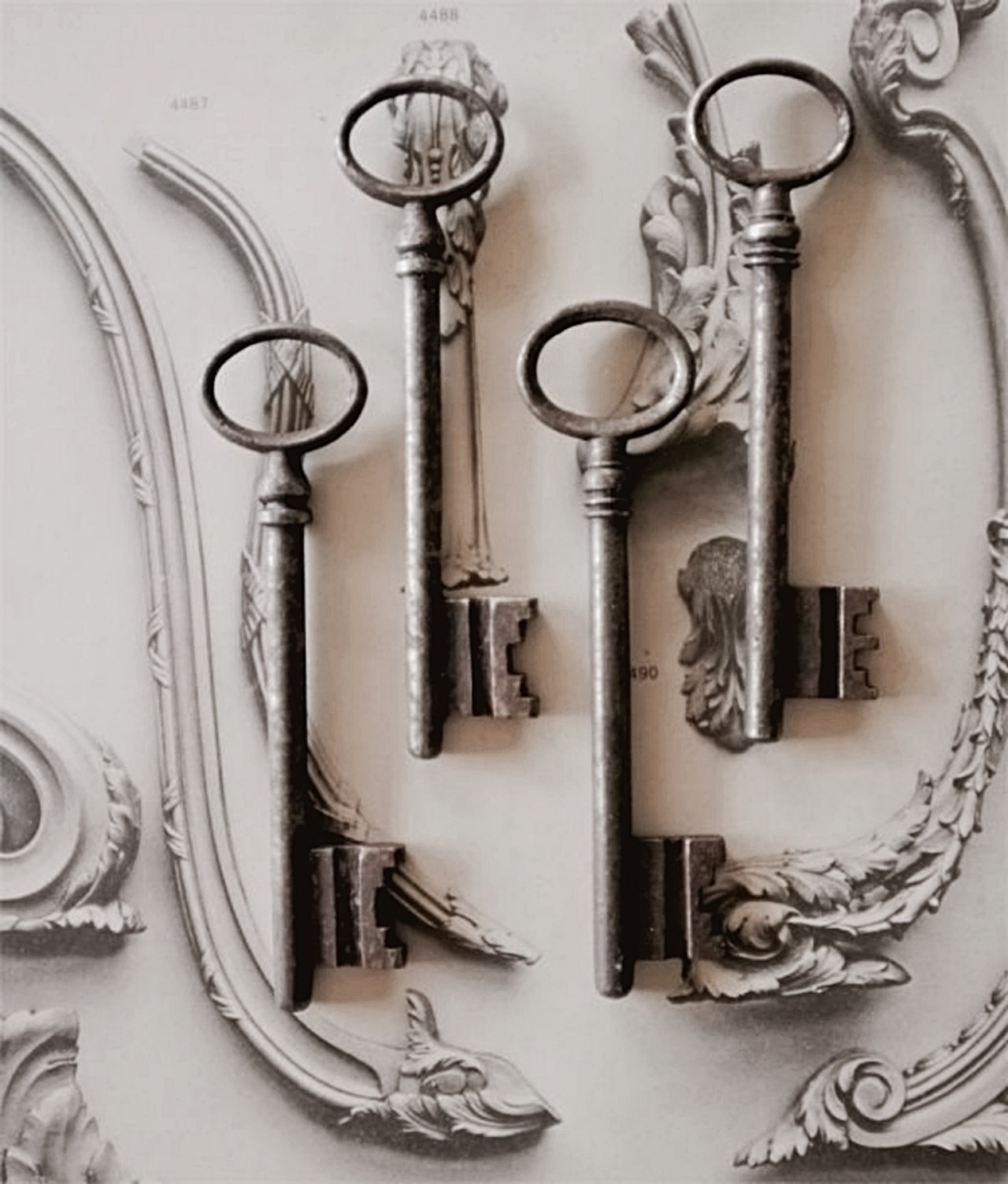 フランス 1900s 11c 秘密の扉用鉄製の鍵a アンティーク