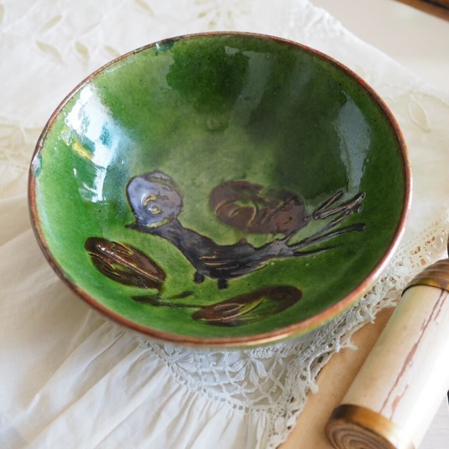 深い緑釉のプロヴァンス陶器