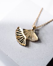 寄り添い -銀杏-　necklace