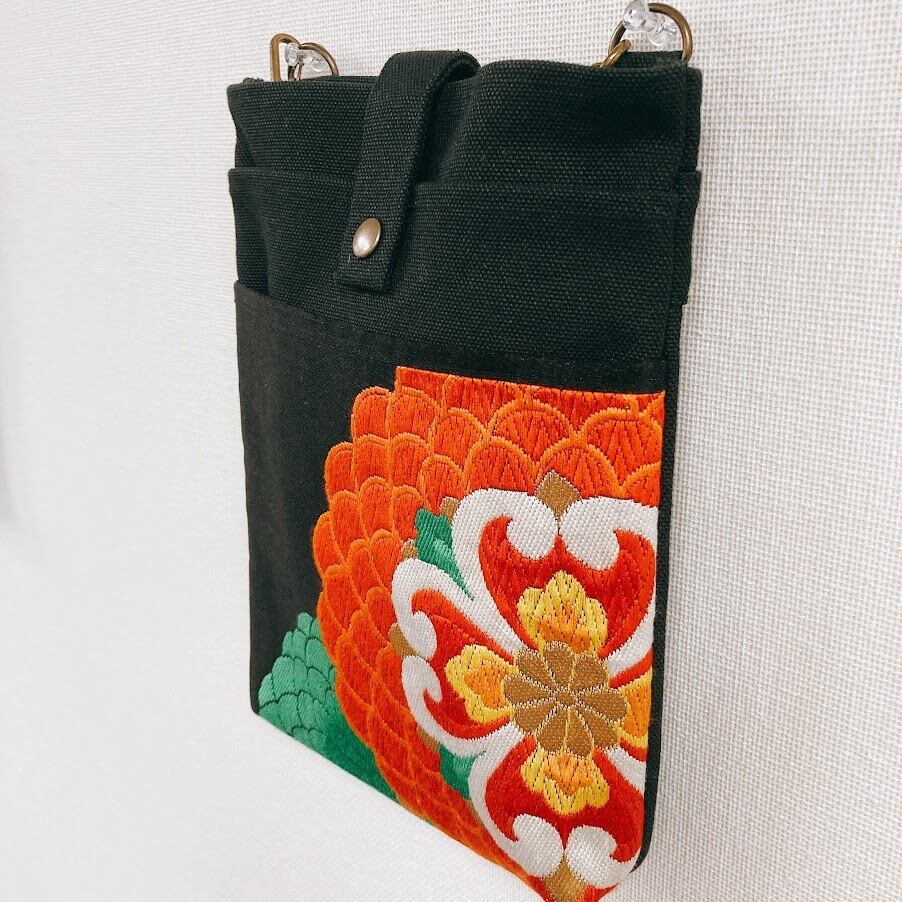 JOLLY高級正絹　袋帯リメイクした手提げバッグタッセル付き 着物BAG 手提げバッグ ｜正絹着物をリメイク -ONLY ONEをお届け