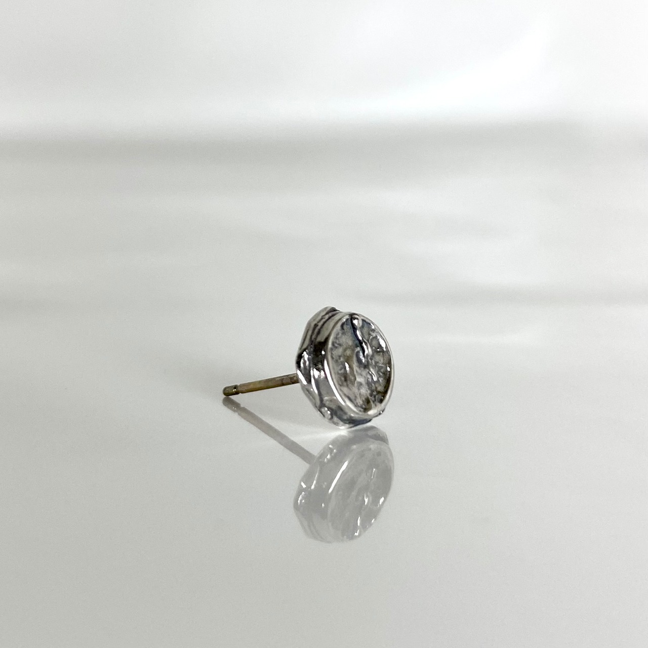 CRATER STUD / クレーターピアス