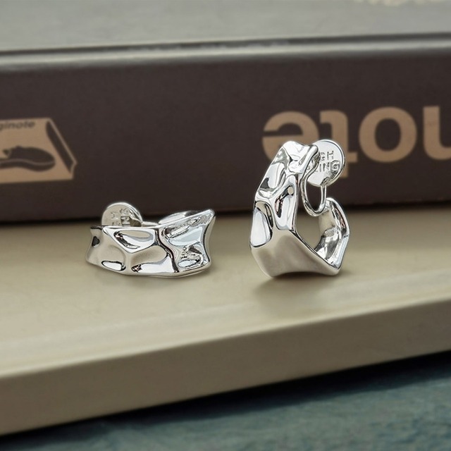 Molten metal ear accessory A00131